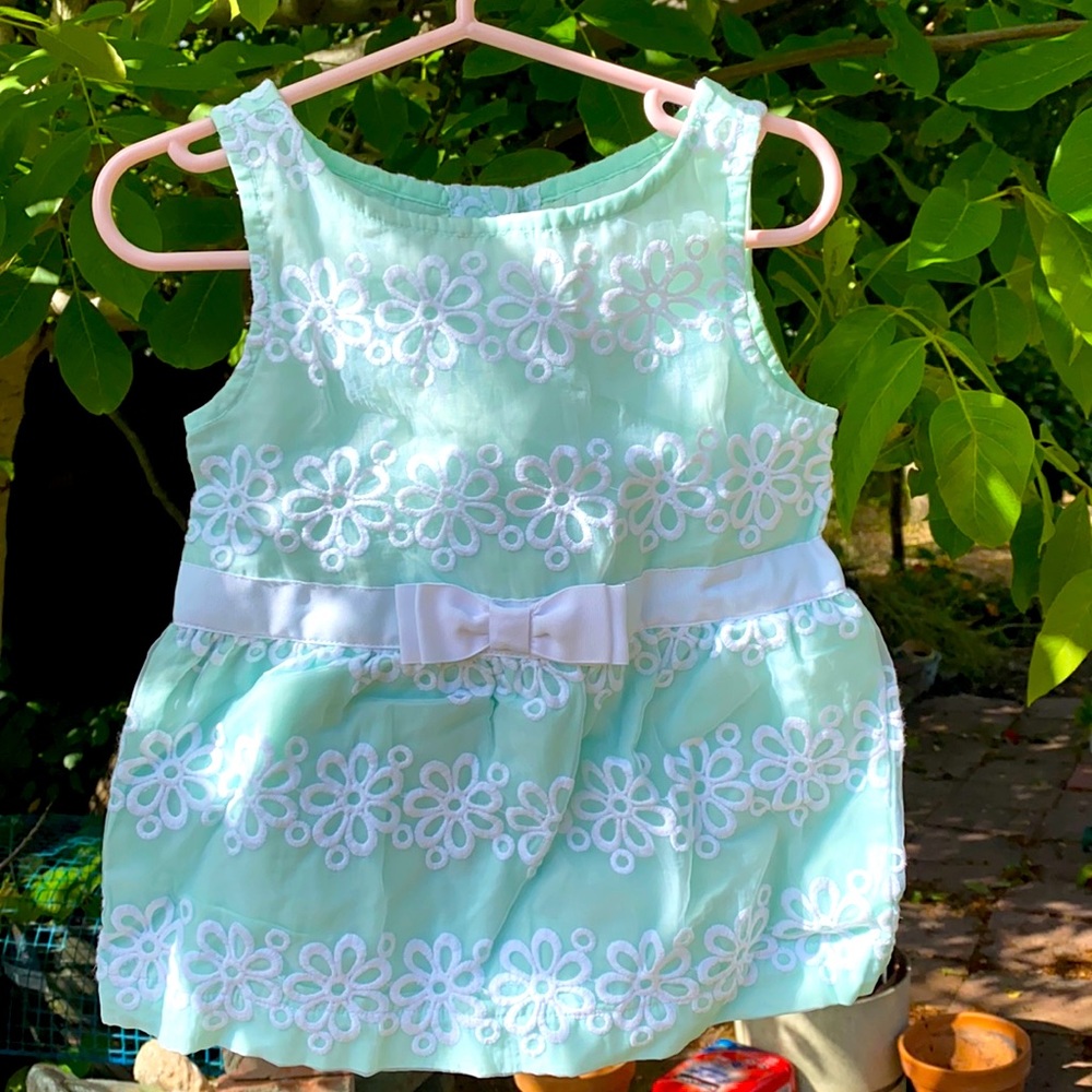 Janie and Jack light minty green hue tunic.